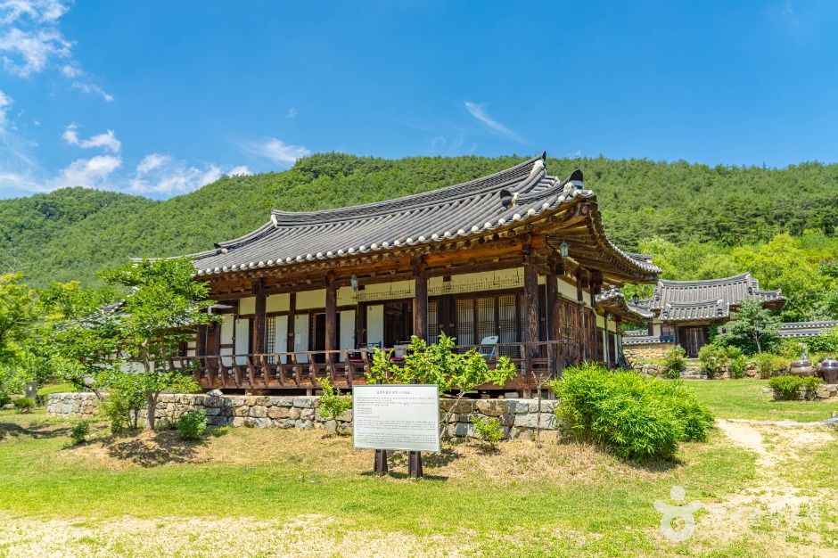 聾巌宗宅・歌松里(安東・陶山書院・イェッキ村)