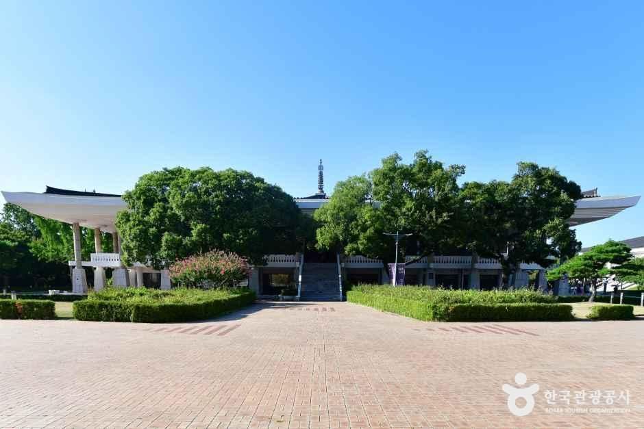国立慶州博物館(慶州・大陵苑・皇理団キル・市街中心部)