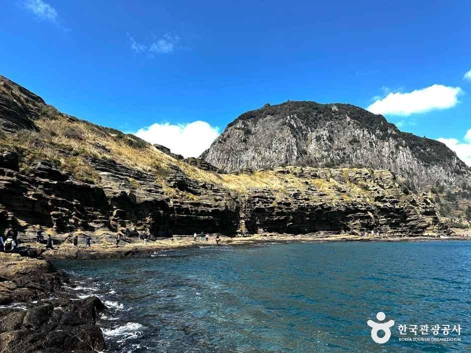 山房山・ヨンモリ海岸(済州島・中文・安徳)