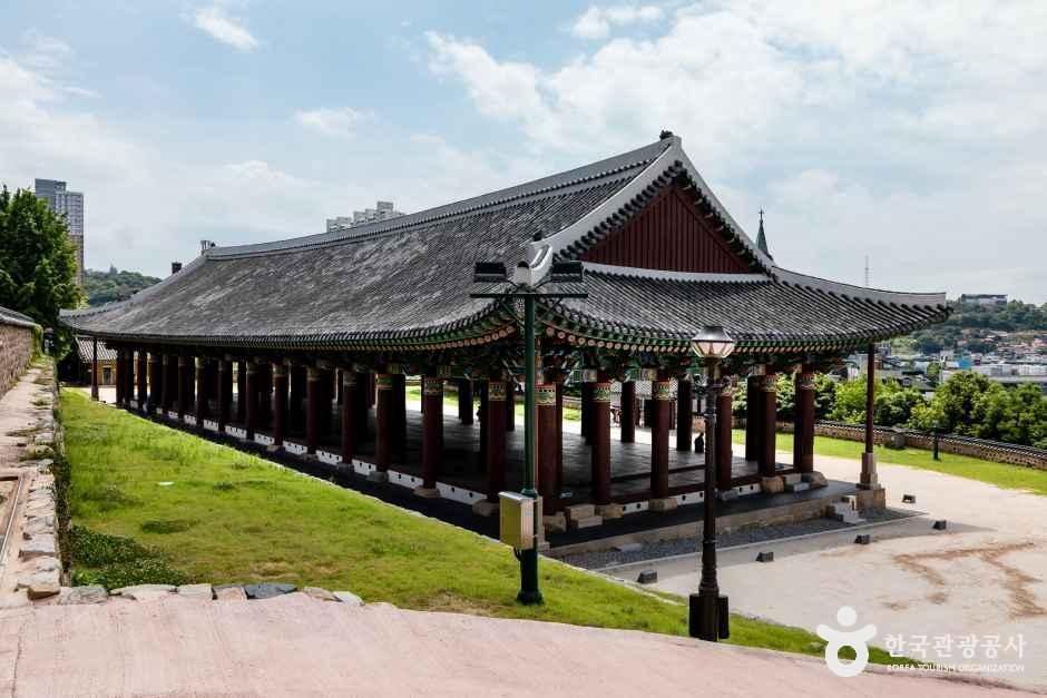 鎮南館(麗水・旧市街・李舜臣広場・ナンマンポチャ)